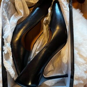 Ralph Lauren pumps - black leather upper- brand new in box never worn